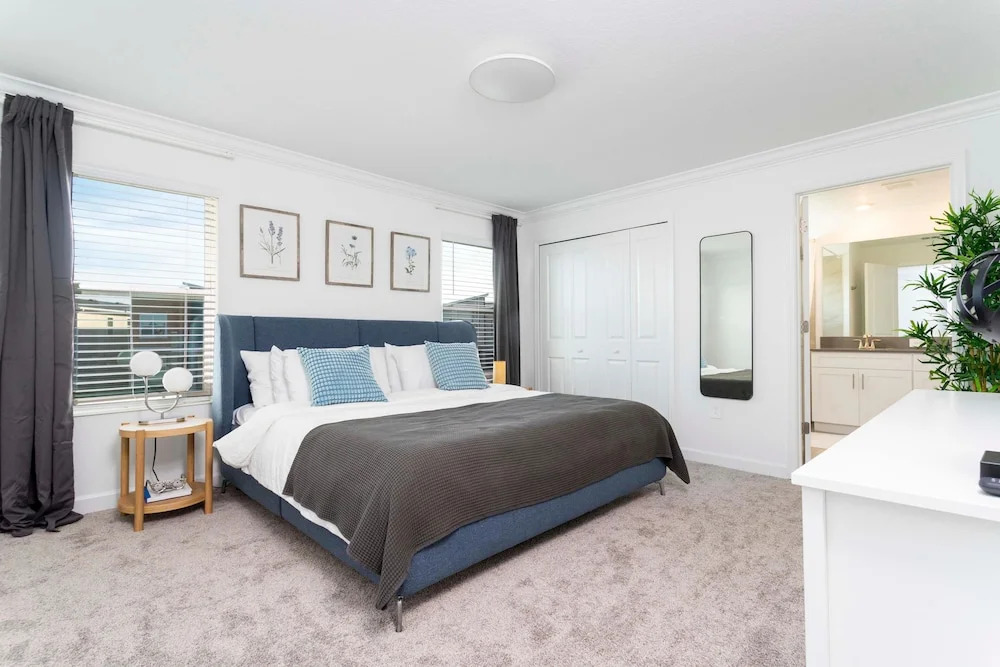 4379 SL- Enchantment 4BR Townhome With Pool