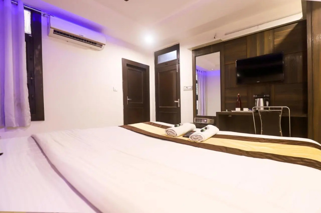 Hotel Grey Castle - Near Haridwar Railway Station