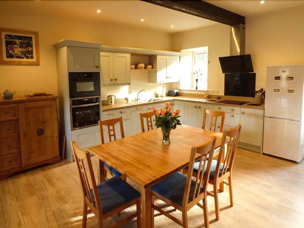 1 Manor Barn