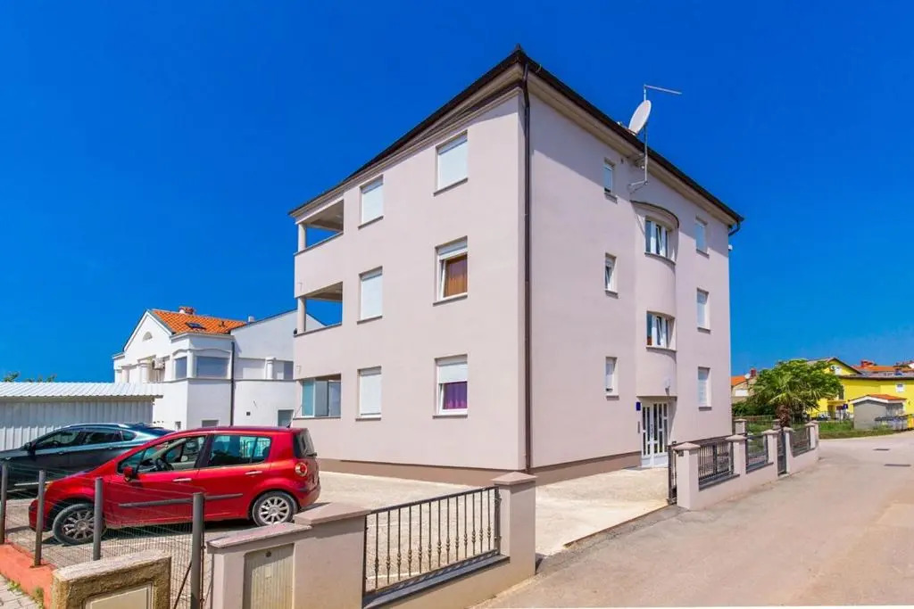 Apartments Tomo