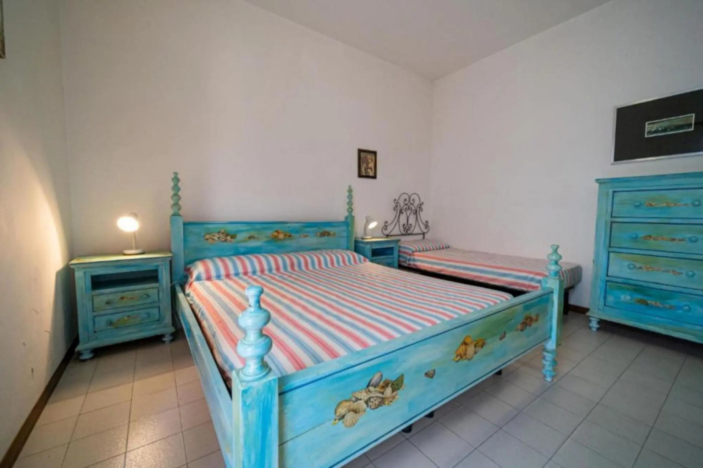 Girasoli in the center of Marina di Campo with private parking and outdoor space-I GIRASOLI