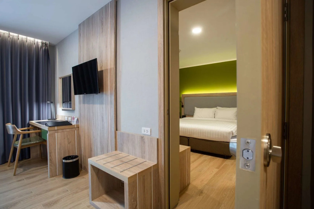 Prime Square Hotel