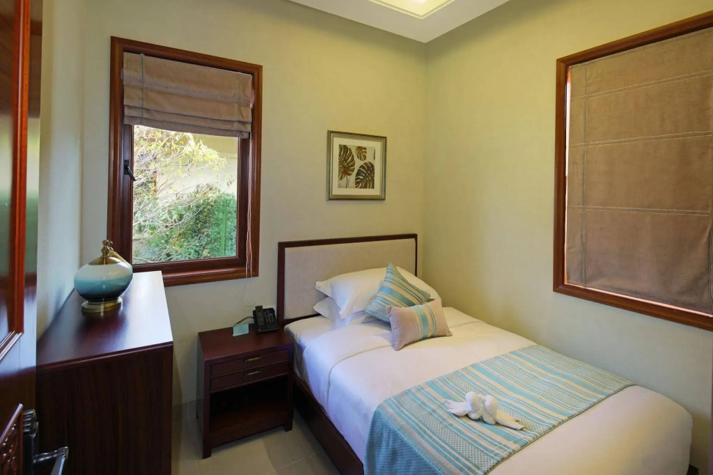 Sanya Ocean Sonic Banling Hotspring Resort