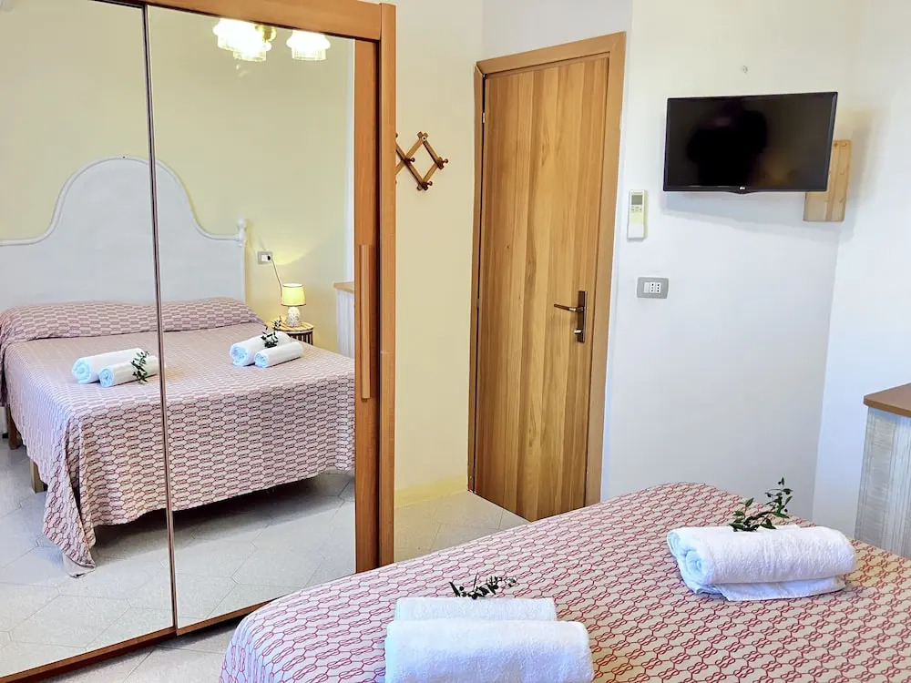 Apartment in Villa With Garden Close to the sea