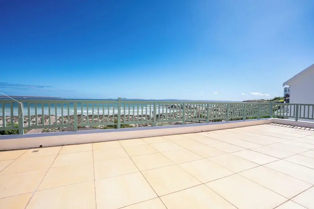 Charming Langebaan Holiday Home With Panoramic Views