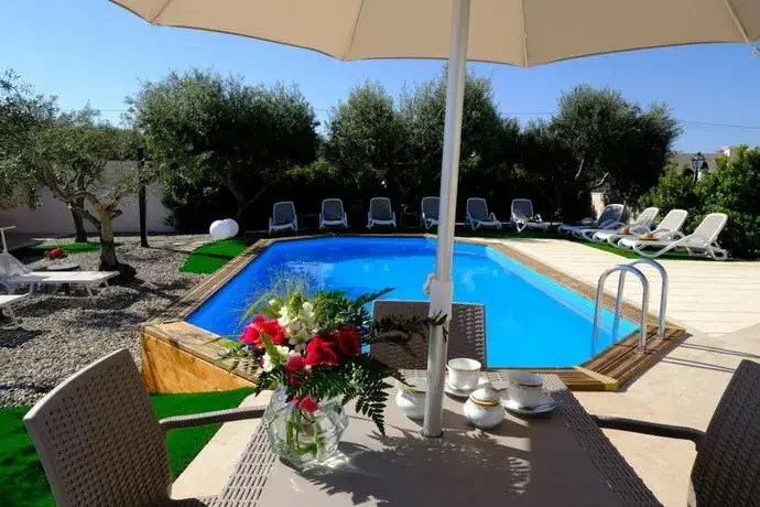 Tenuta con due abitazioni indipendenti