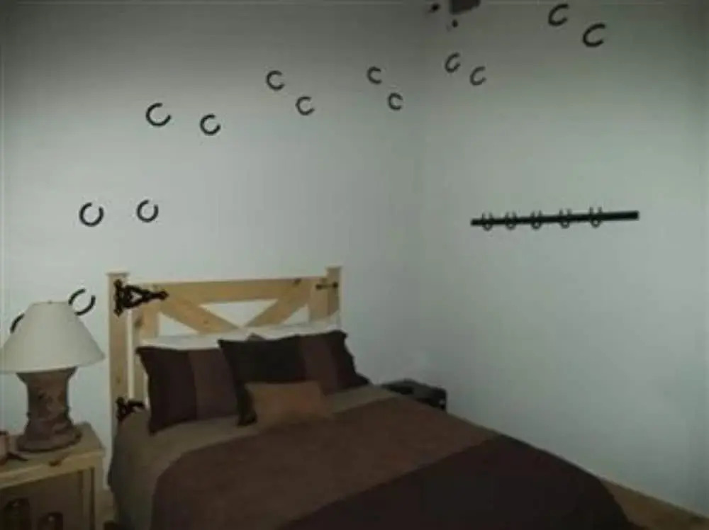 Lazy H Lodge