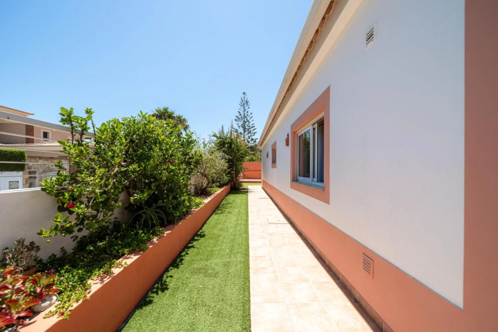 Ponta da Piedade Family House