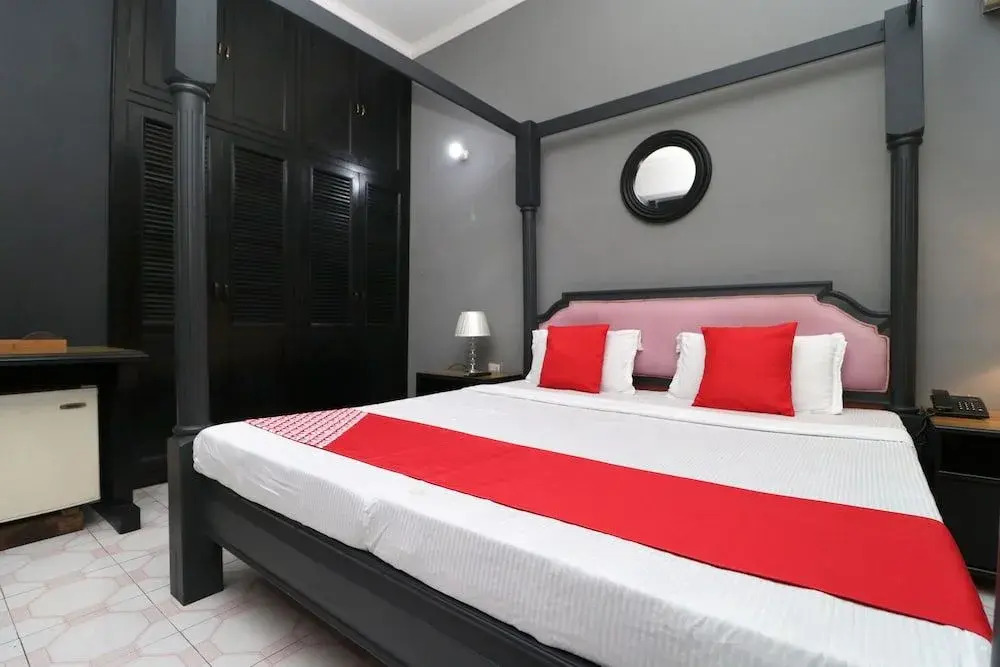 Oyo 30283 Rix'S Hotel And Resort