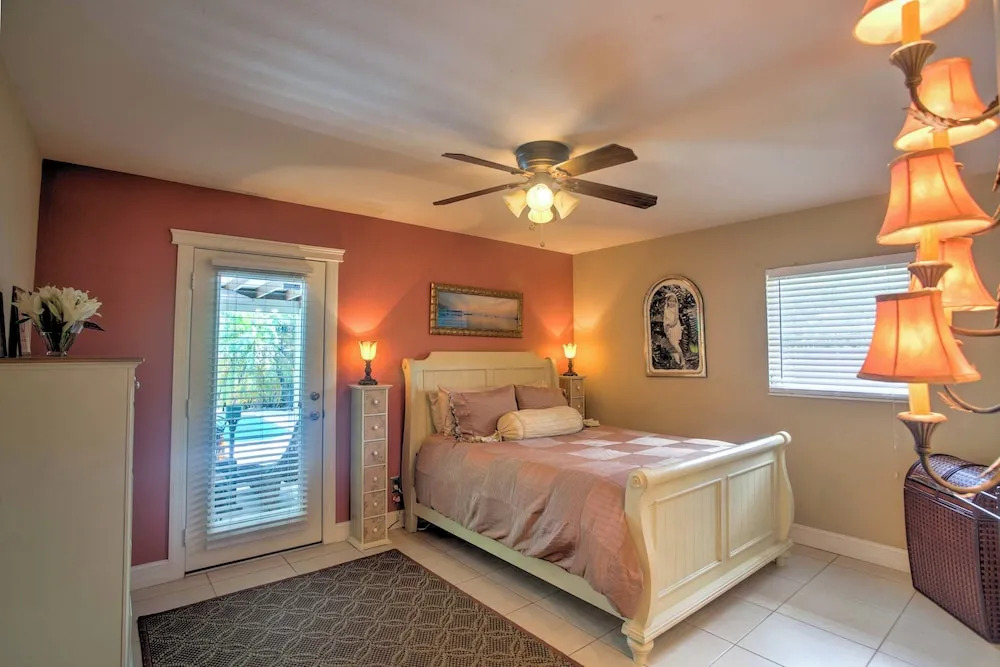 1 Mi to Beach Access: Naples Home w/ Lanai