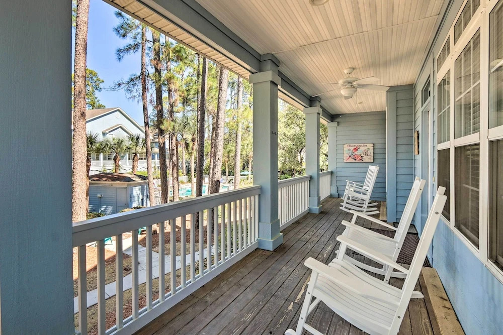 Steps to Sand: Hilton Head Retreat w/ Pool Access!