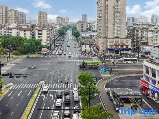 Lantian Hotel(Hangzhou Guihua West Road subway station)