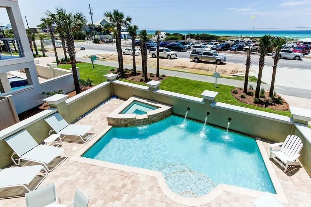 DaShells30A 6 Bedroom Holiday Home by Five Star Properties