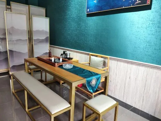 Yunshang Hotel (Anshun People's Hospital)