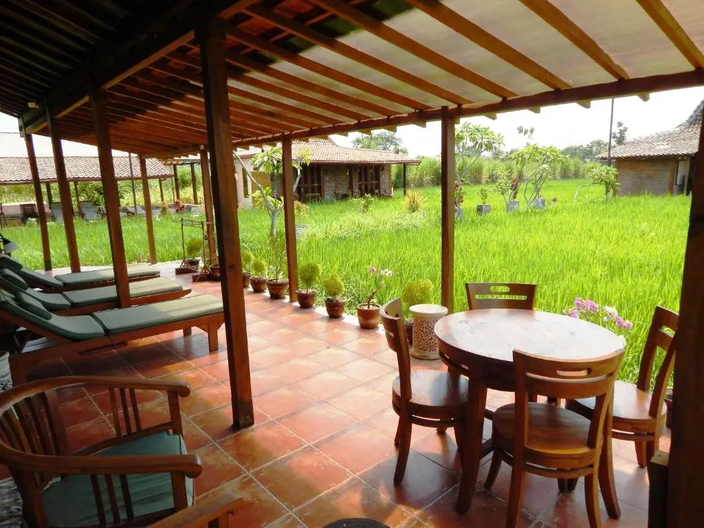 Alamanda Villas, Family Villas, Pool & Local Tours