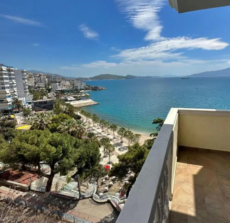 Hotel Di Monte Cristo - Roof Pool