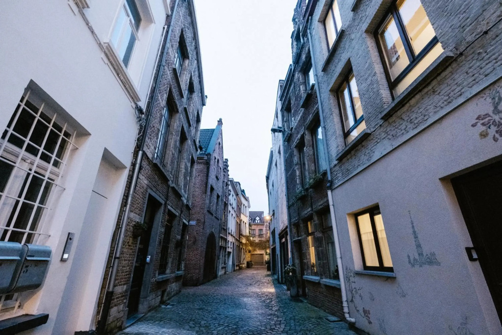3 Sterren Vakantiehuis 'De Moriaan' Historisch Centrum met prive Mini Dance Bar