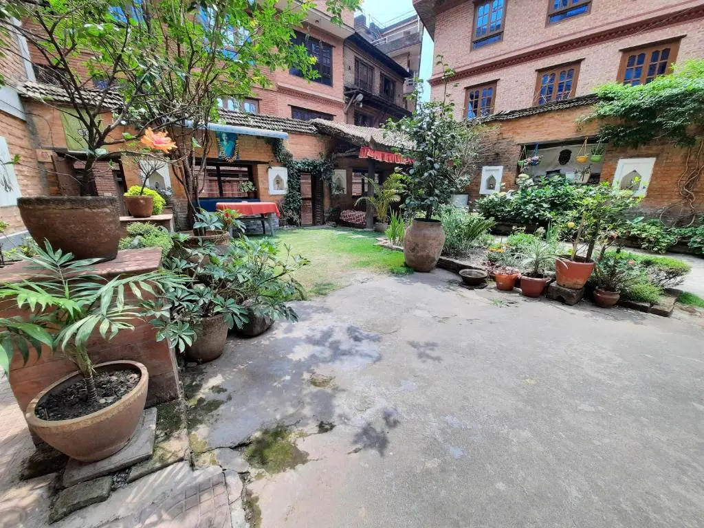 Pradhan House - Home Stay with Garden