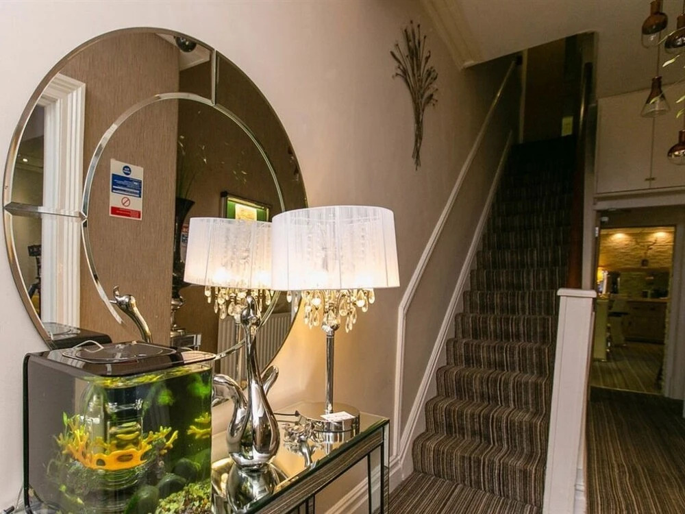 Kenley Hotel
