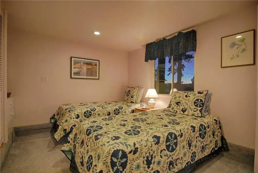 Stunning Lake Views From Cozy Cabin! #105