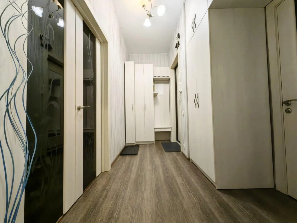 Like Home на Адмирала Нахимова 4