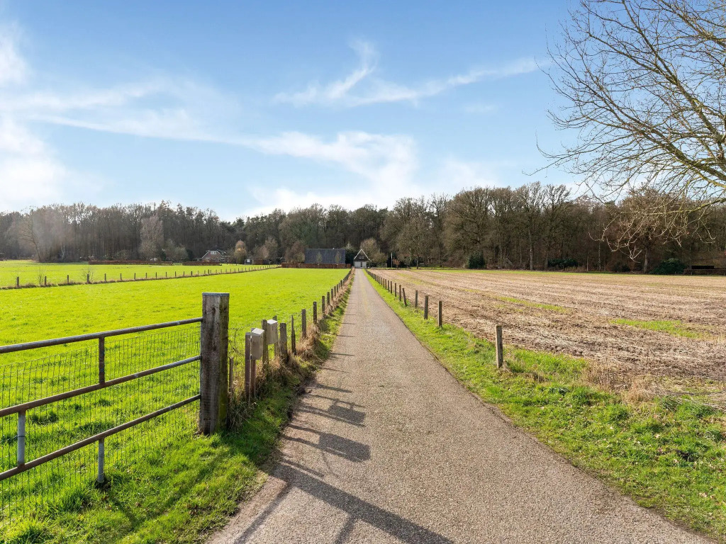 Holiday Home in Hellendoorn near Forest
