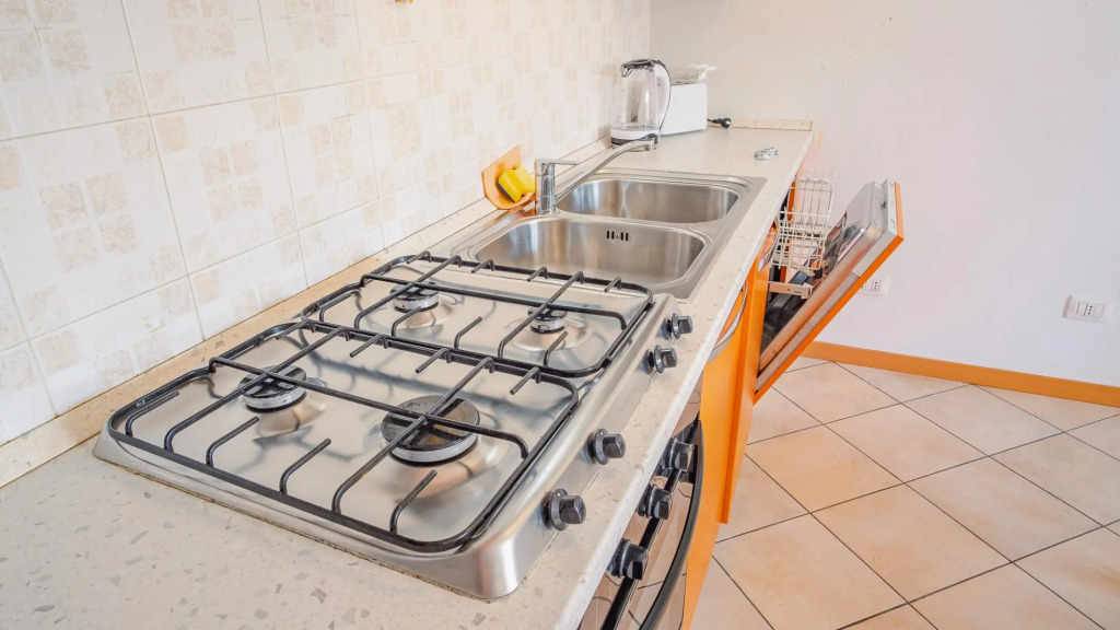 Garda Orange Apartment - Italian Homing
