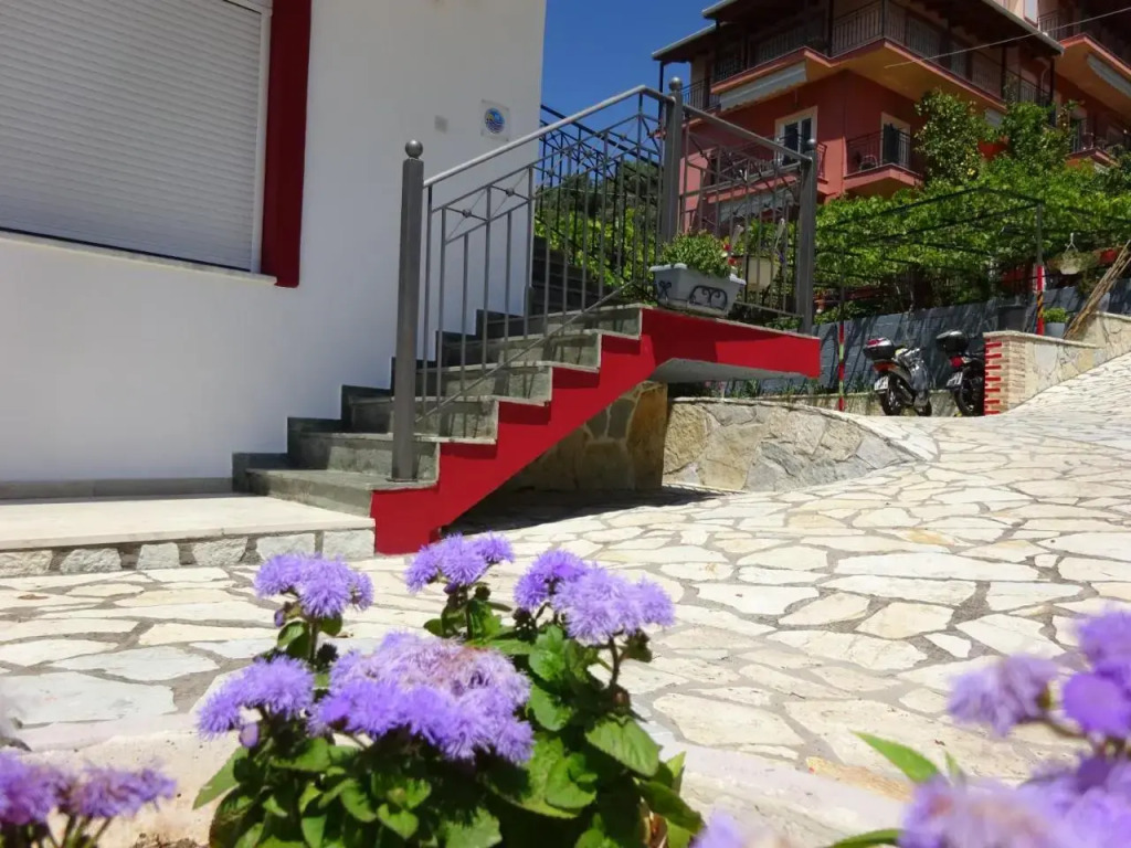 Studios Ristas Kostas