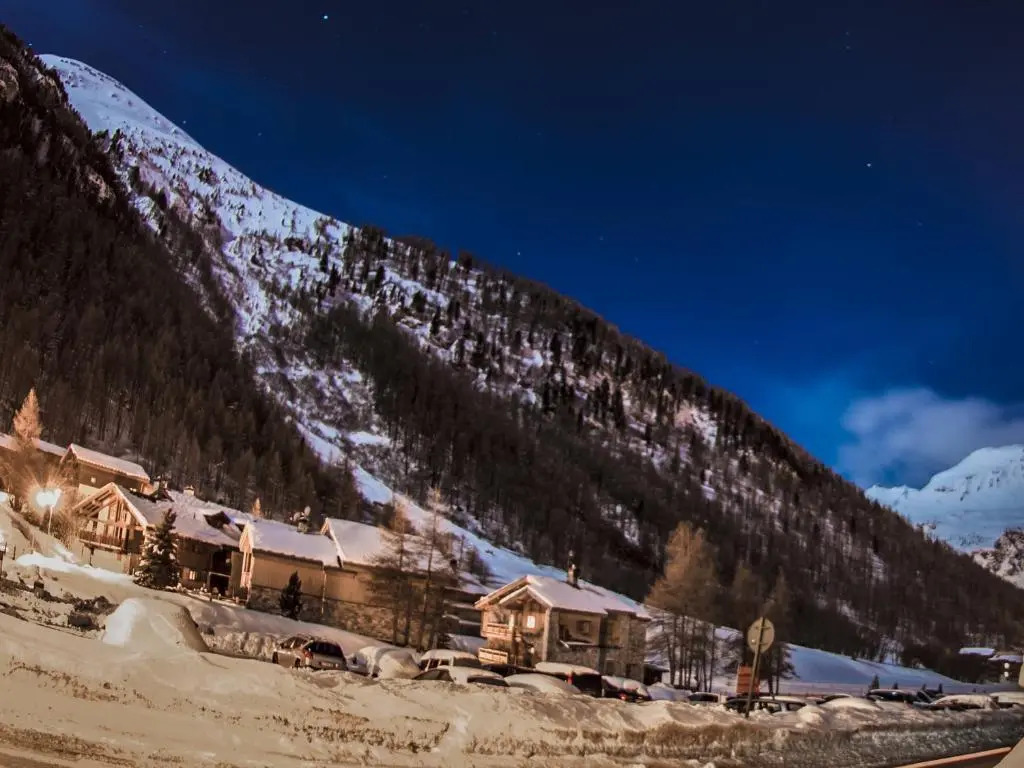 Chalet de luxe 5 chambres, non fumeur, parking inclus - FR-1-519-32