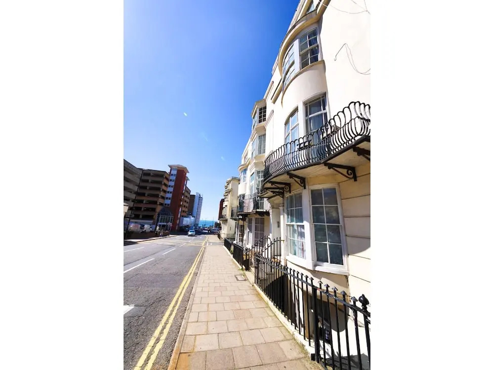 Quiet Flat for 4 With Sea View in Central Brighton