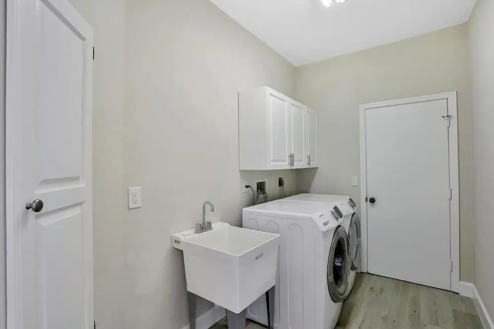Lovely Pet-friendly Waterfront Home With Pool and Dock