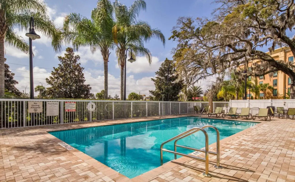 Holiday Inn Express Orlando - Apopka