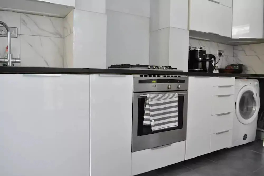 Modern Zone 1 London Apartment