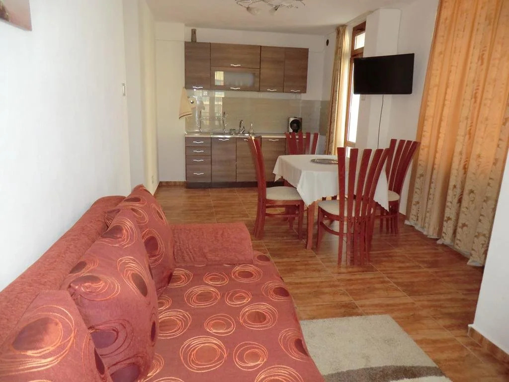 Guest House Petrovi