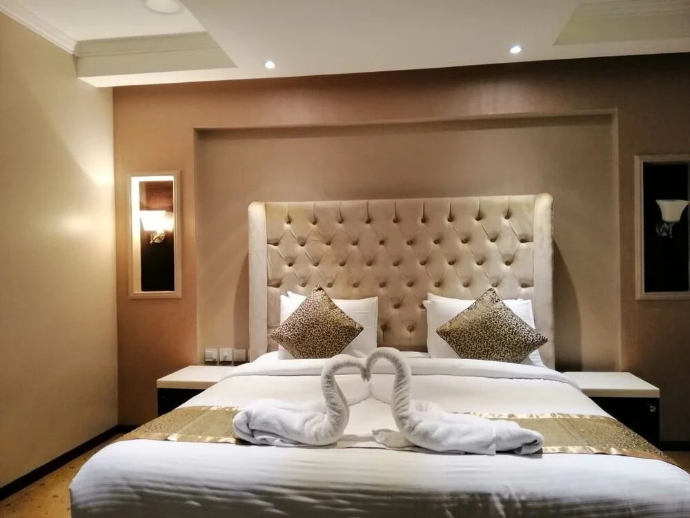 Grand Lily Hotel Suites