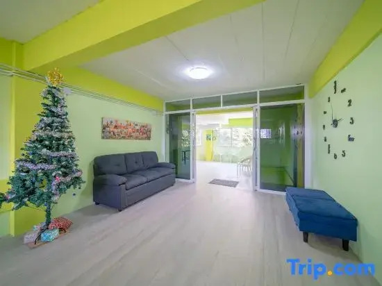 UrbanNest Hostel