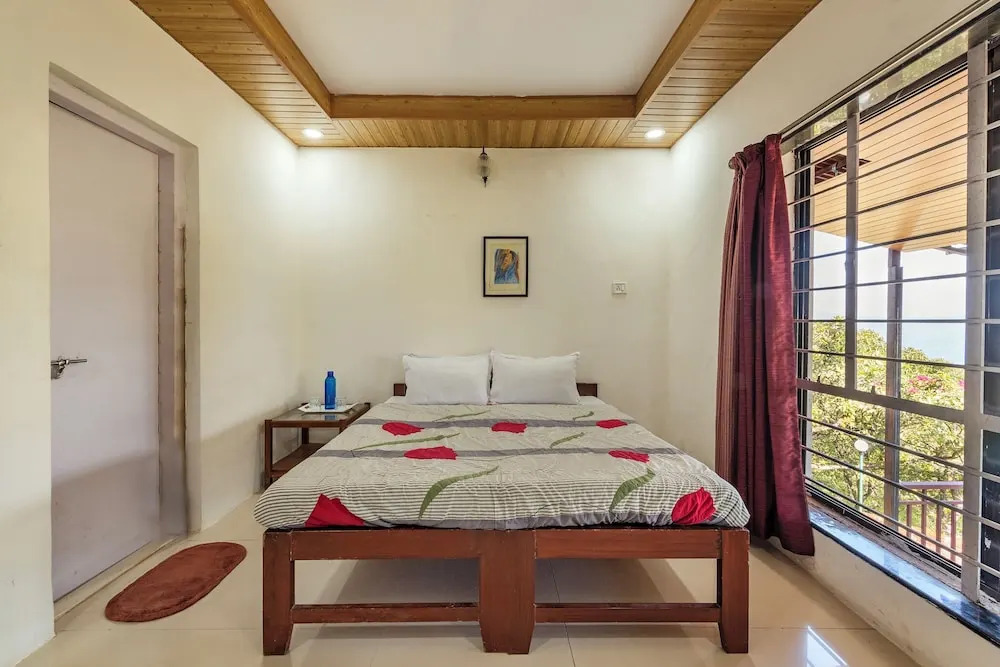 CosmicStays Evergreen Cascade - The Hidden Gem of Mahabaleshwar