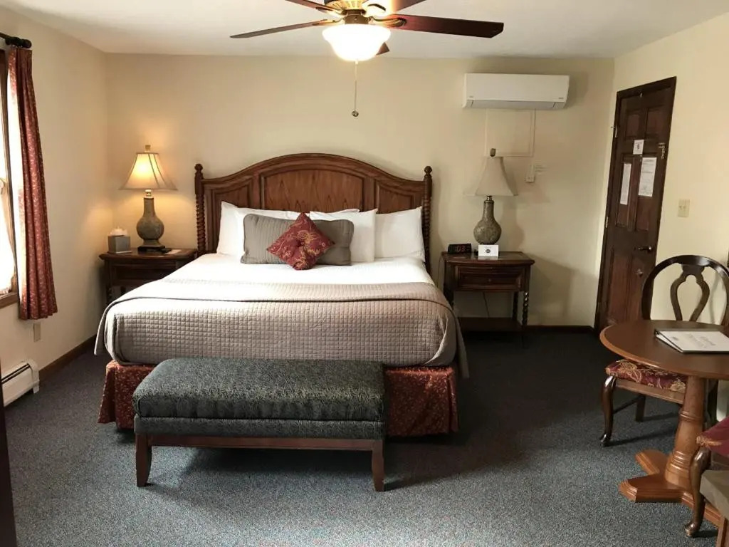Woodfield Manor - A Sundance Vacations Property