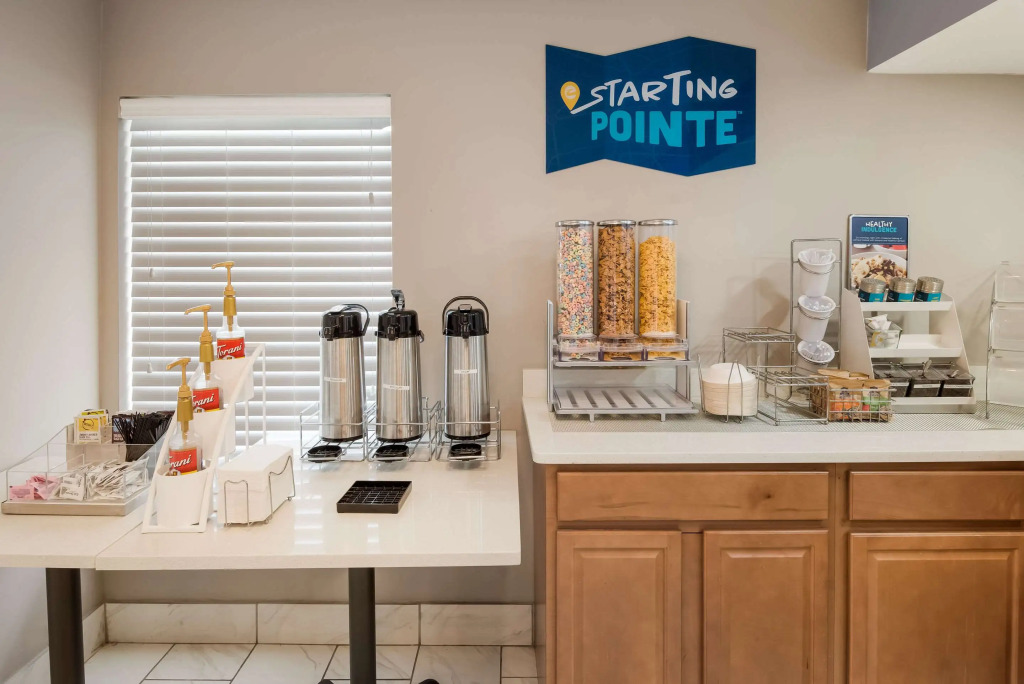 Clarion Pointe Indianapolis Northeast