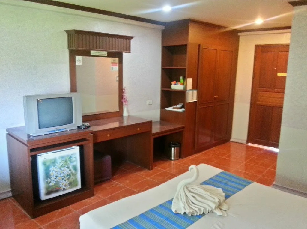 Holiday Hotel