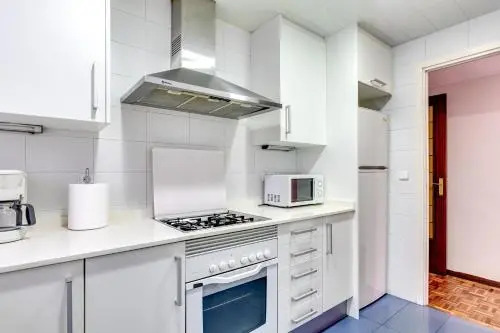 Spacious Apartment Fira Bcn & Camp Nou