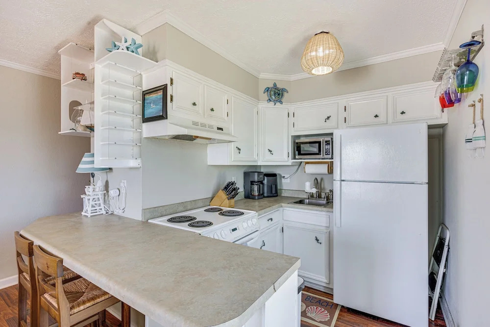 North Topsail Beach Condo w/ Ocean-view Balcony!