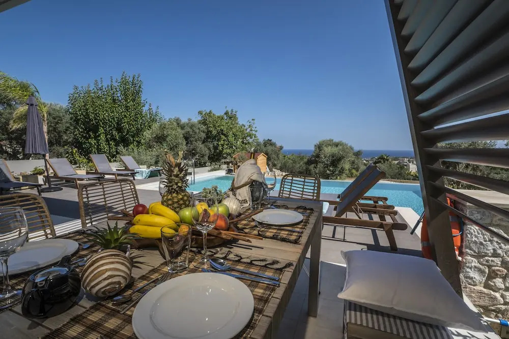 AA Luxury Villas