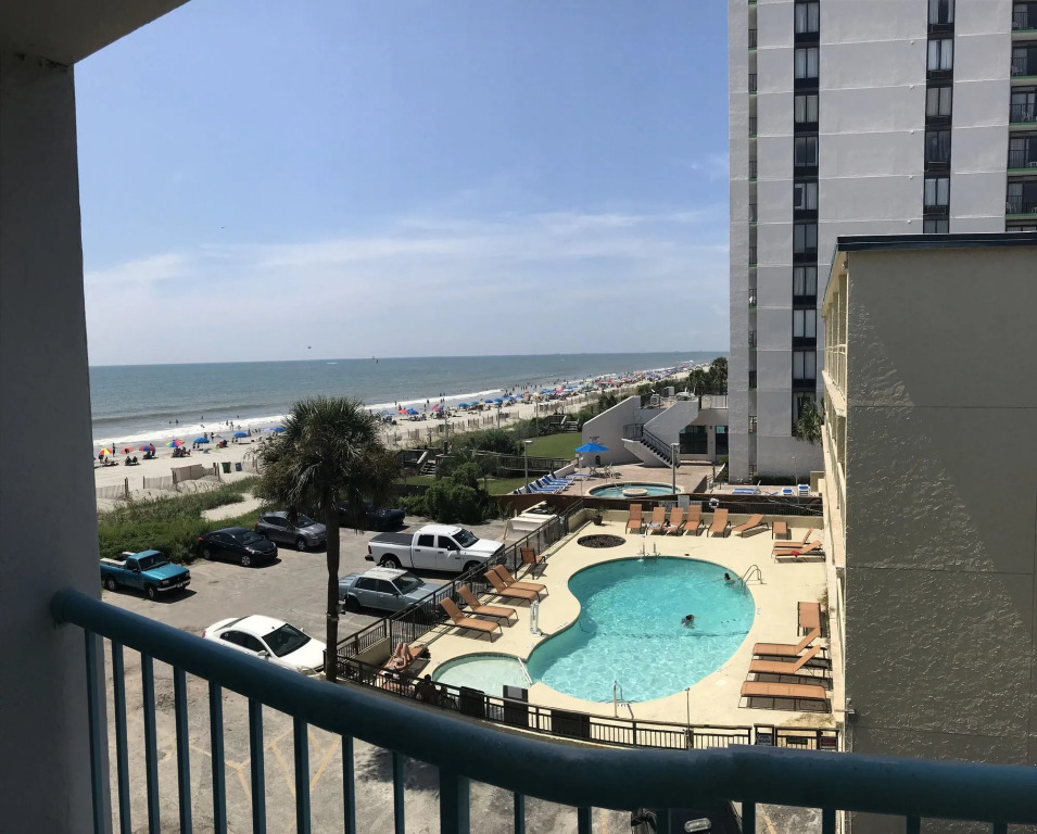 Southern Breeze Ocean Front Hotel