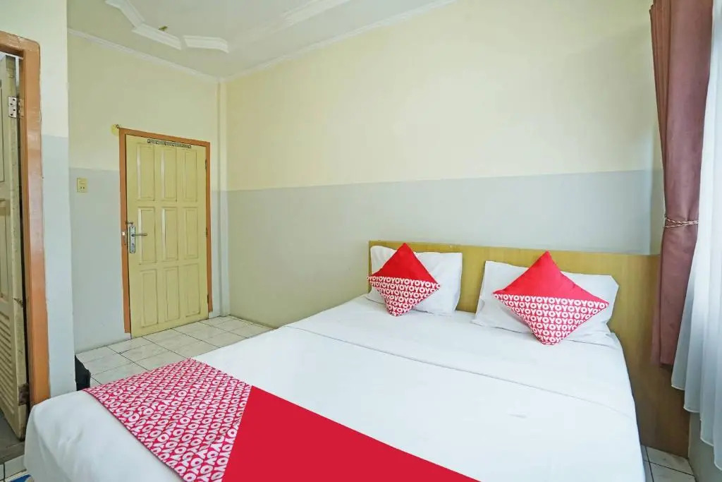 OYO 90390 Hotel Rd Premium