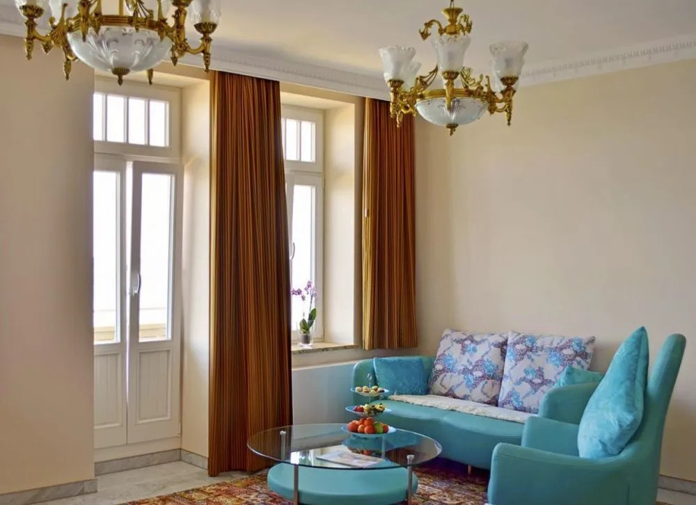 Meergut Hotels