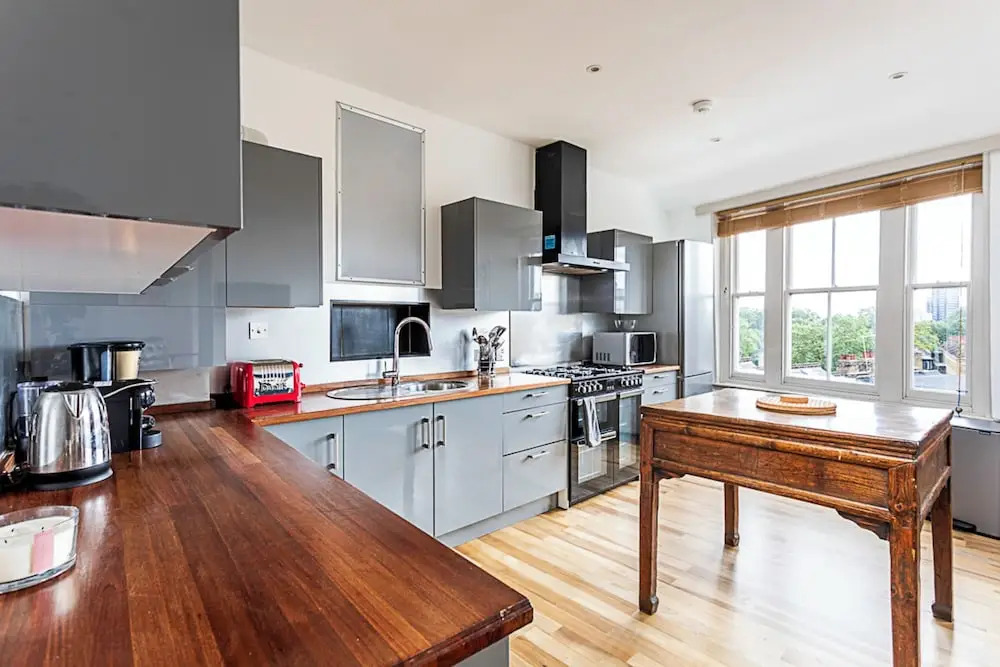 Contemporary Open Plan Penthouse