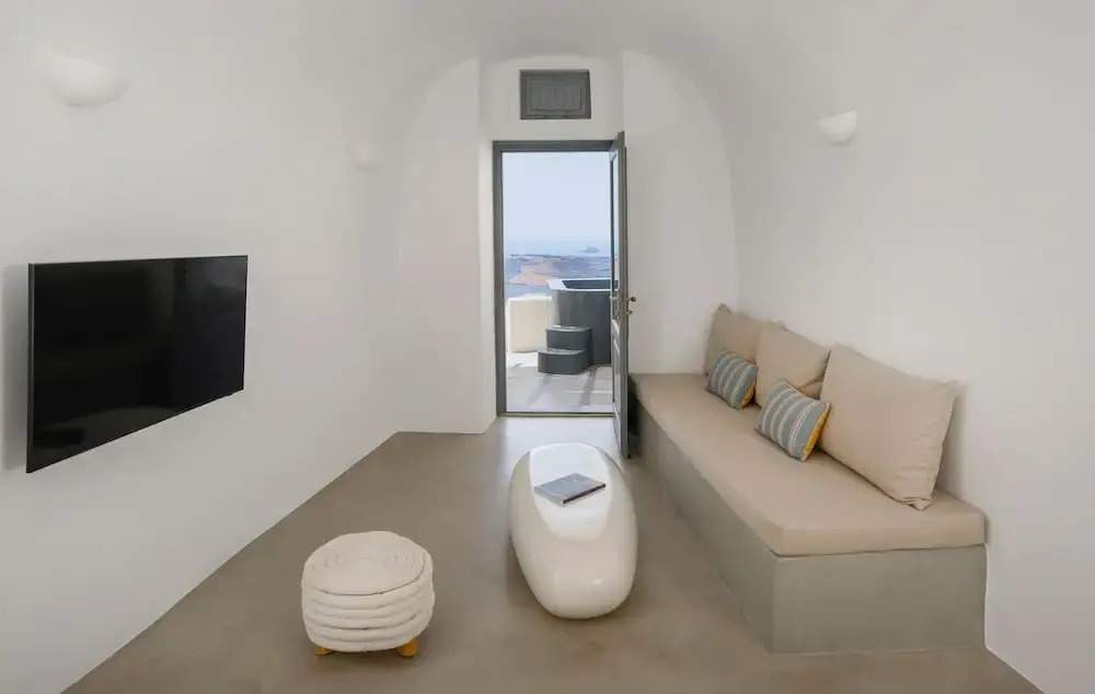Hommage Suites with Caldera View Hot tub