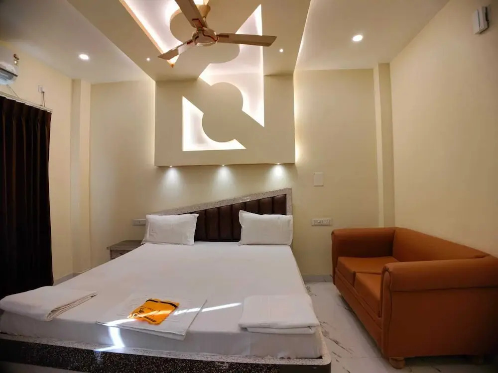 Hindusthan Inn - On Beach