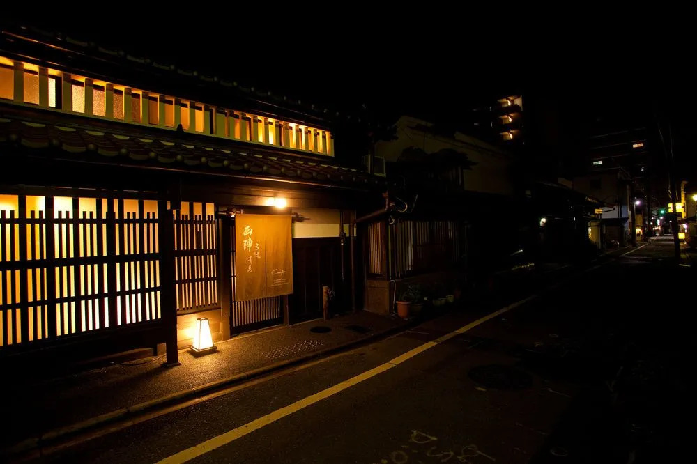 CAMPTON Kyoto Nishijin 9/ Arima 10